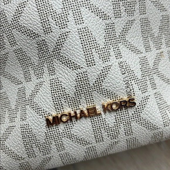 Michael Kors Pink and Beige Tote Bag - Picture 7 of 15